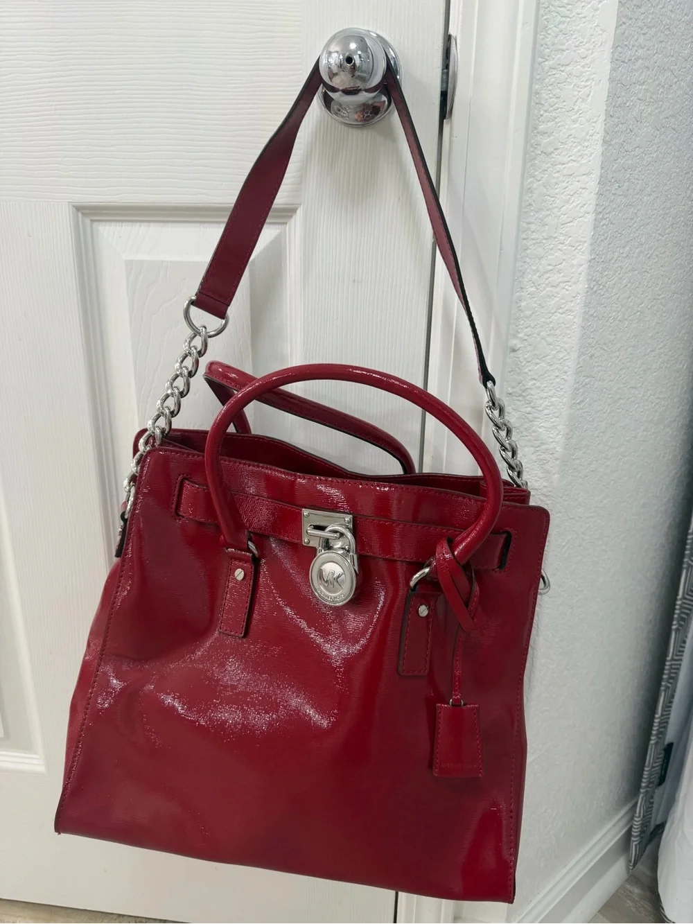 Michael Kors Large Hamilton Red Patent Leather Purse - Picture 3 of 6